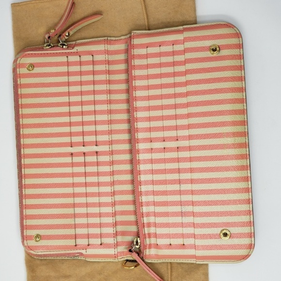 100% Auth Louis Vuitton Zip Wallet - Picture 2 of 8